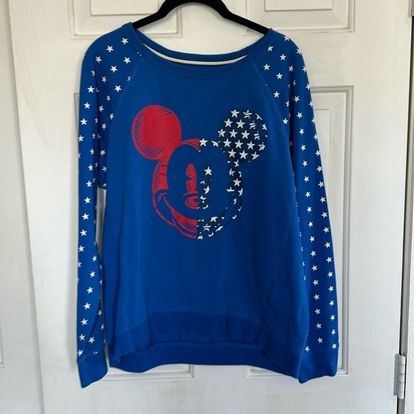 Disney Parks Mickey with stars size large - Picture 1 of 4